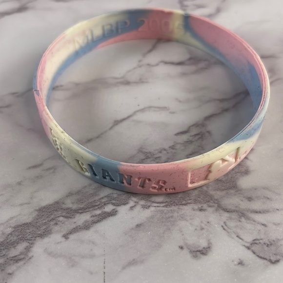 Giants Bracelet - Picture 1 of 5